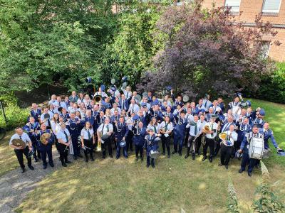 Schützenfest Langenberg 2022

Gruppenaufnahme mit unseren Freunden der Langenberger Blaskapelle.